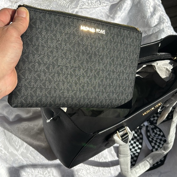 Michael Kors Black Saffiano Leather Tote new in packaging with zip bag
